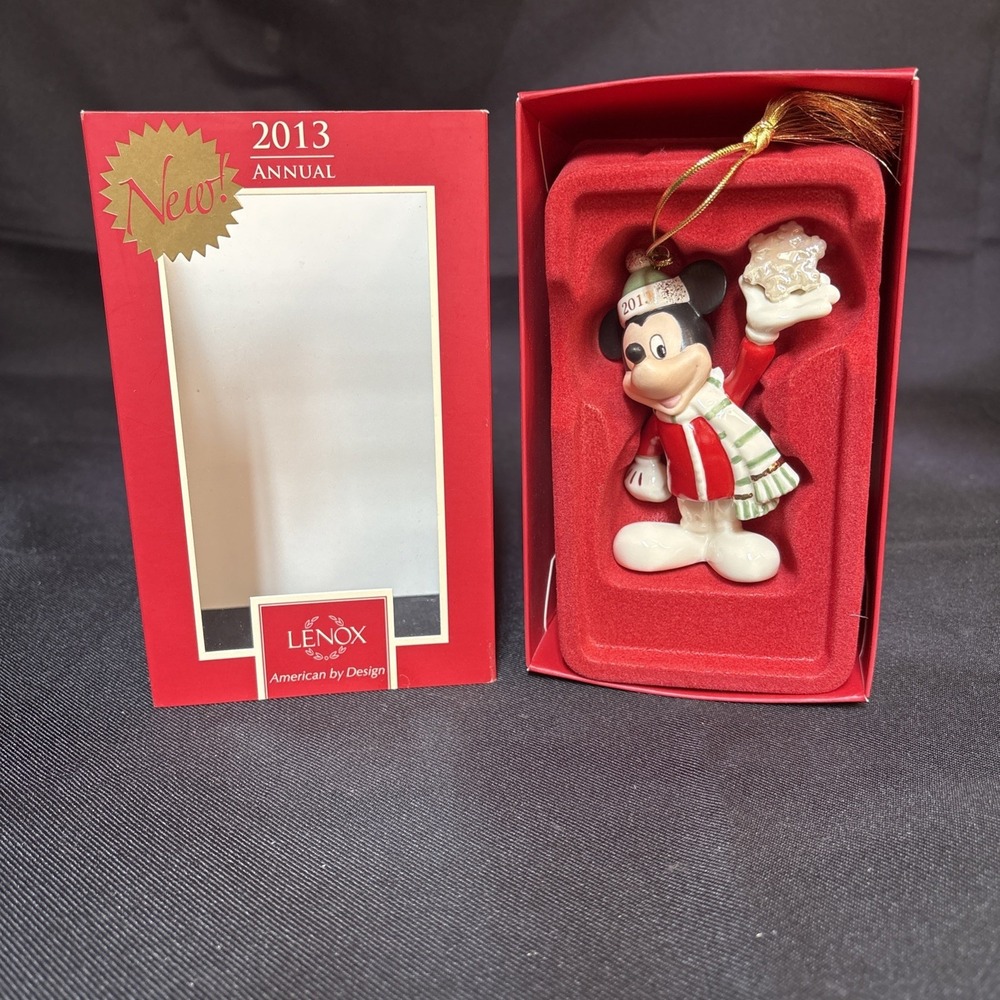 Lenox 2013 Mickey Mouse Ornament Disney Snowflake Surprise Porcelain 834745 NIB
